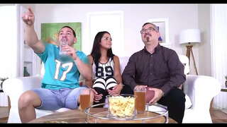 Unya alang sa bahin sa katunga sa usa ka oras, siya nagpadayon sa banging sa iyang kaayo lisud ug siya usab nagsugod sa pagbayaw sa akong mga asno sa matag usa sa akong mga bugdo-bugdo ug misuporta kanako sa tanan nga mga panahon, siya nagsulti kanako oo, uhffh, ibutang sa usa ka gamay nga labaw pa sa nga, oo. Duha ka bug-os nga sulod