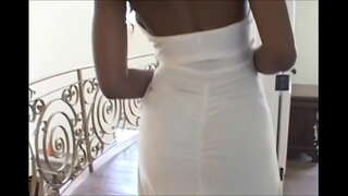 Ниоми получава по задника