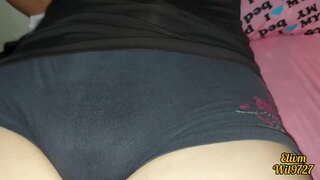 ���கோதரி தொட்டு அவளது முன் அவரது சகோதரர்