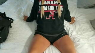 Почетна плавуша супруга галопира јахање на члан